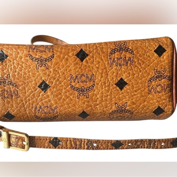 MCM MINI😻 - Picture 3 of 4